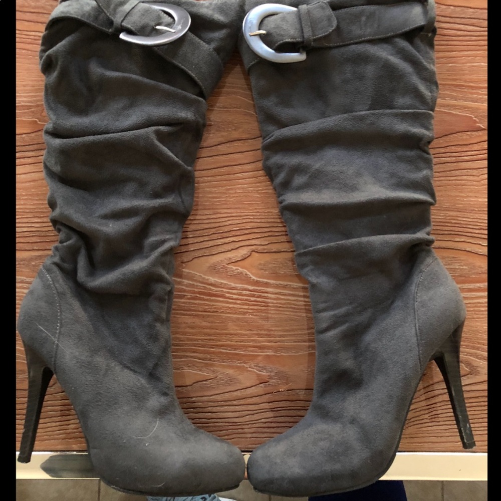 ⚡️Grey Suede Knee High Boots⚡️